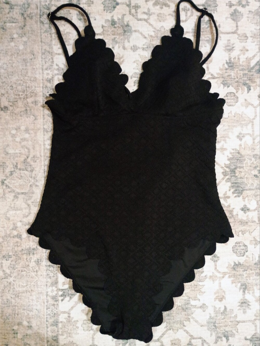 Cupshe Scalloped Trim Black One Piece, M